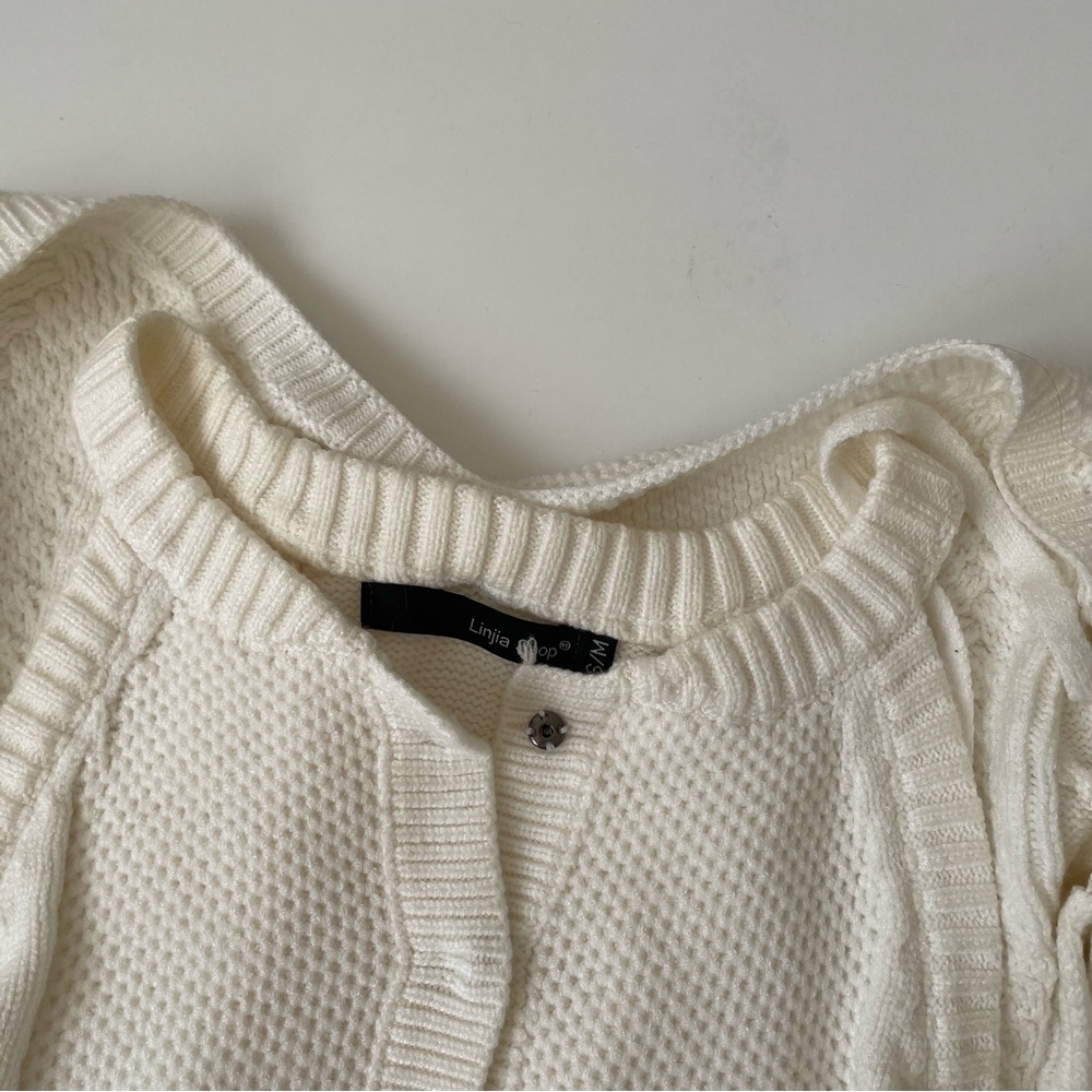 YesStyle Two Piece Knit Crop Long Sleeve Sweater Top in Ivory, Size XS/S - Picture 4 of 12